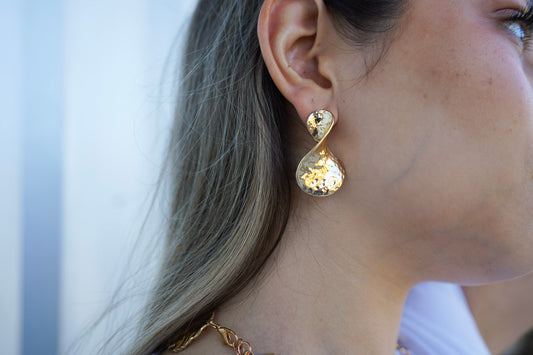 Aros Escultura Dorada